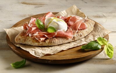45210201_10511_LaPasteria_Antipasti_FocacciniConBurrata_